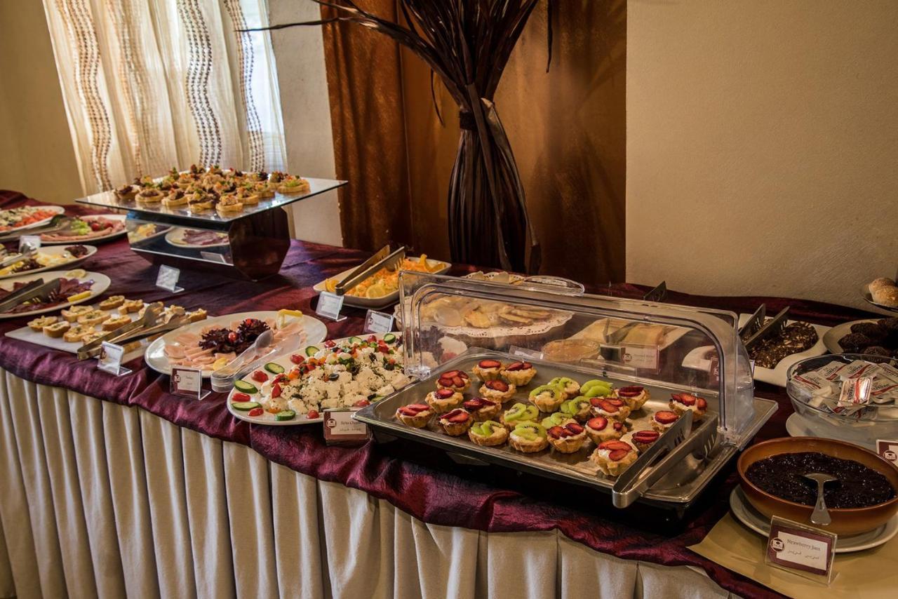 Hotel Crown Inn Мултан Экстерьер фото