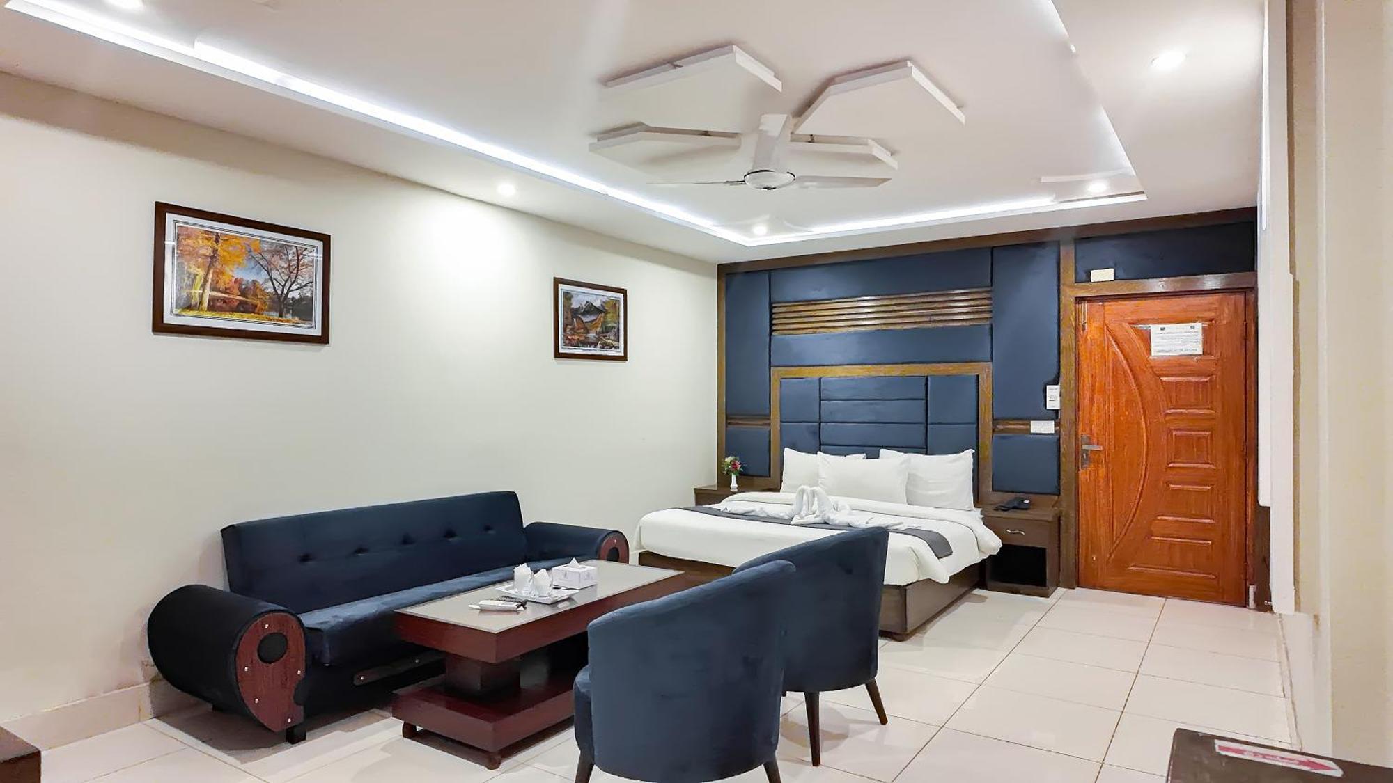 Hotel Crown Inn Мултан Экстерьер фото